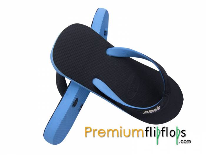 Coal Hitam Dengan Serulean Picnic Logo Timbul Seri Hitam Selipar Getah Asli - Image 2