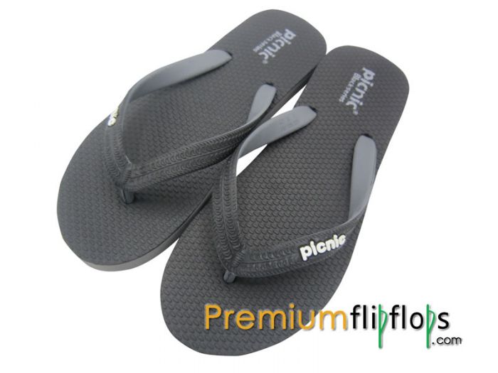 &Quot;Carbon Grey&Quot; Picnic Black Series Natural Rubber Flip-Flops