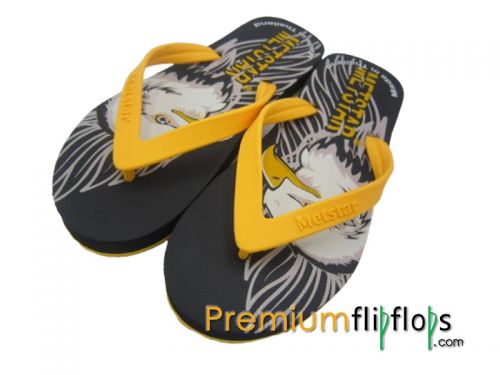 Gents Expressive Eagle Artwork Flip Flops